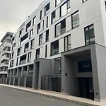 Harmony Win Herastrau Apartment *
