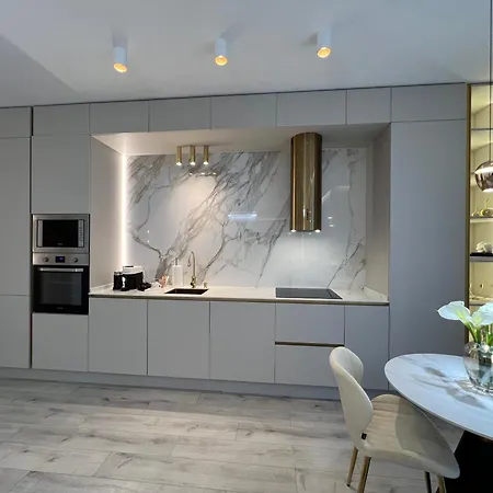 Harmony Win Herastrau *