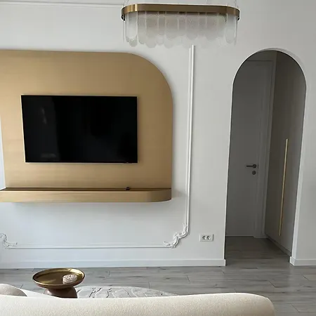 Harmony Win Herastrau *