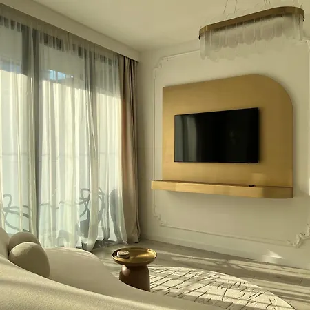 Harmony Win Herastrau *