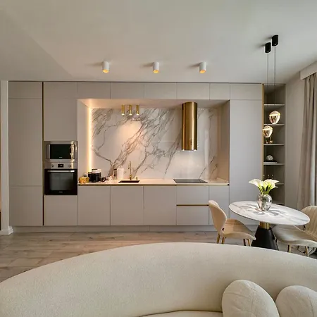 Harmony Win Herastrau *